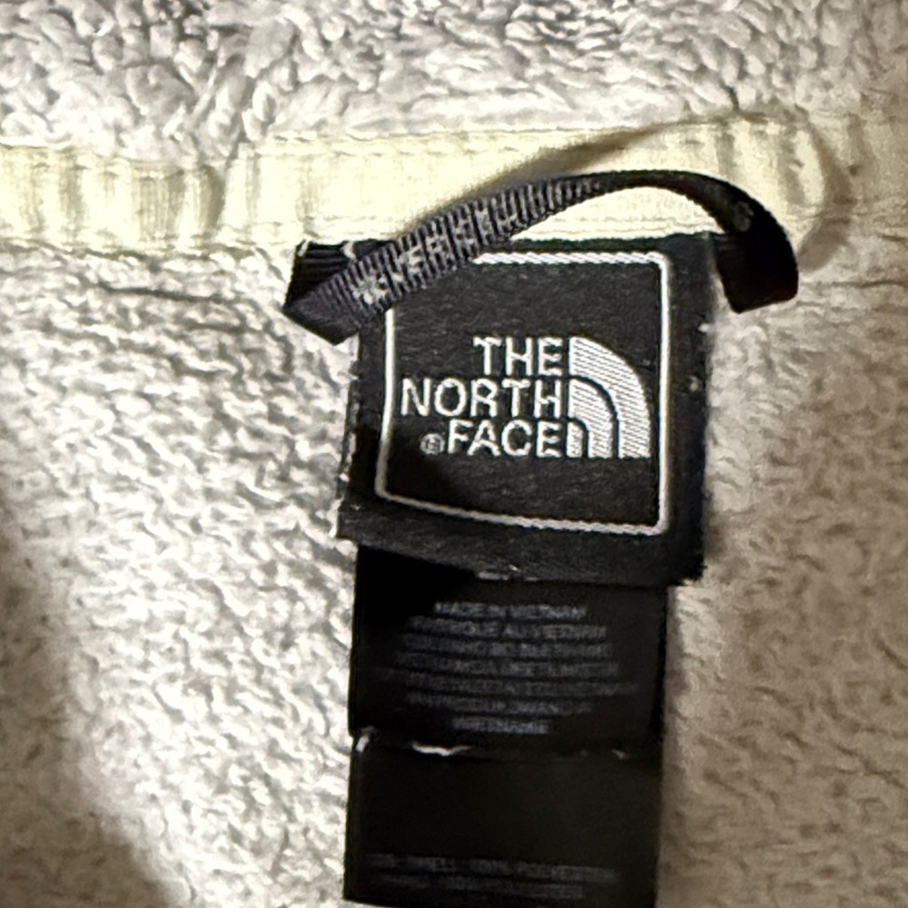 The North Face Women's Light Gray Fleece Jacket - Picture 2 of 12